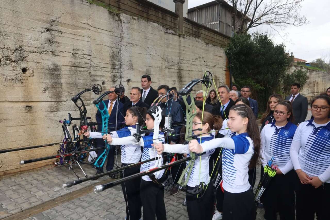 Vali Akbıyık’tan Milli Okçulara Ziyaret 6